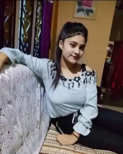 Call Girls Service in Mantha